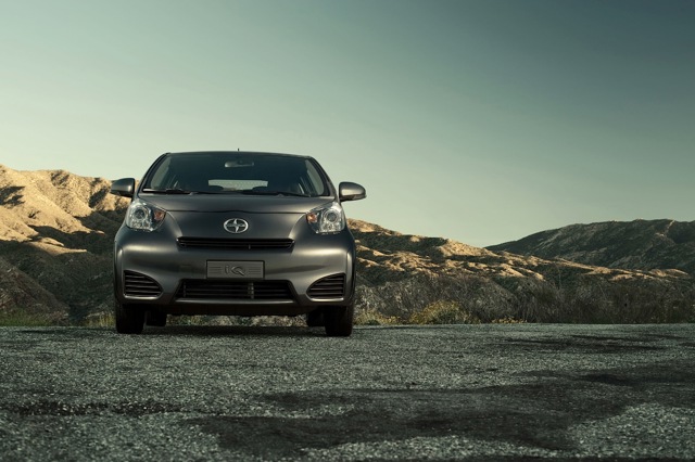 Scion Iq photo 15