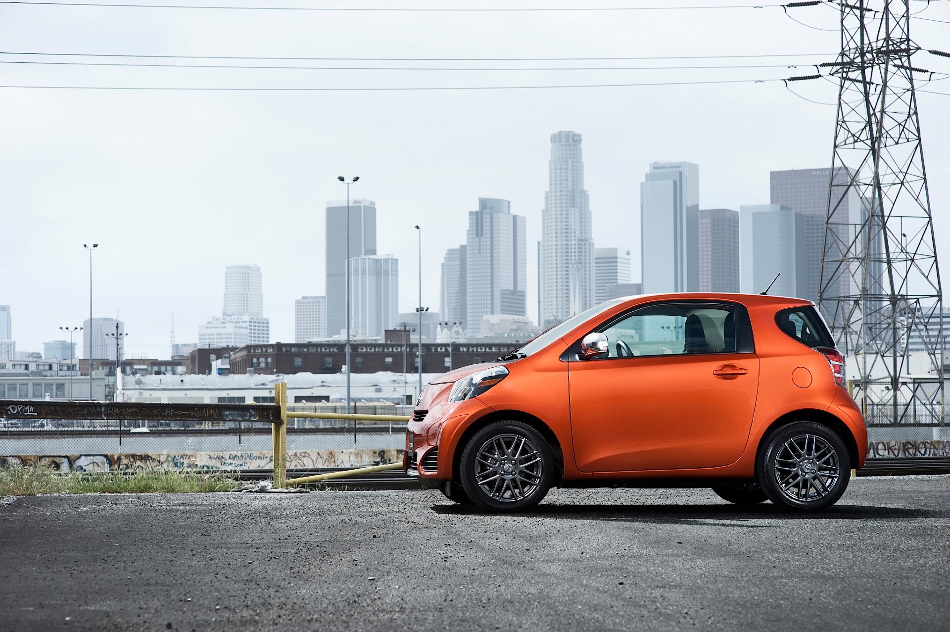 Scion Iq photo 22