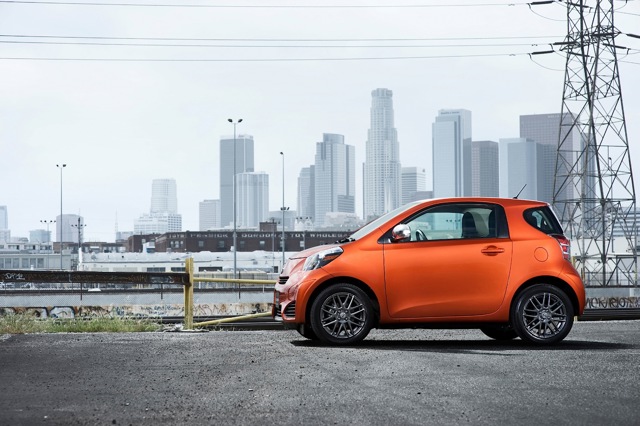 Scion Iq photo 22