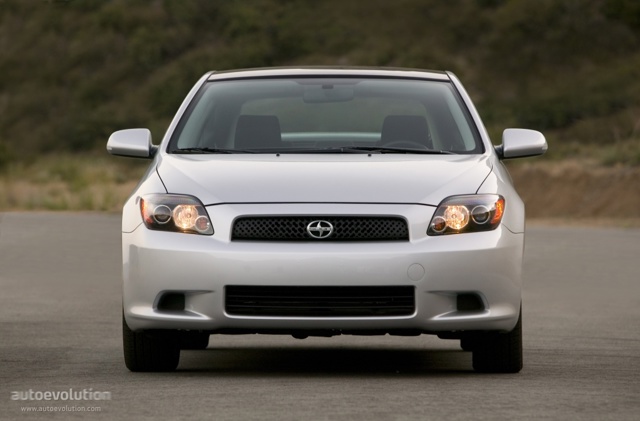 Scion Tc photo 9