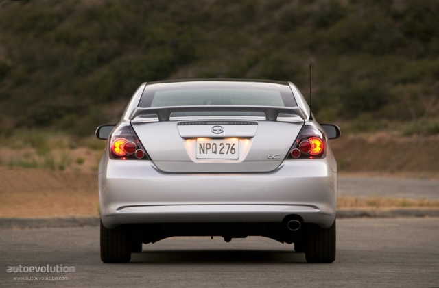Scion Tc photo 10