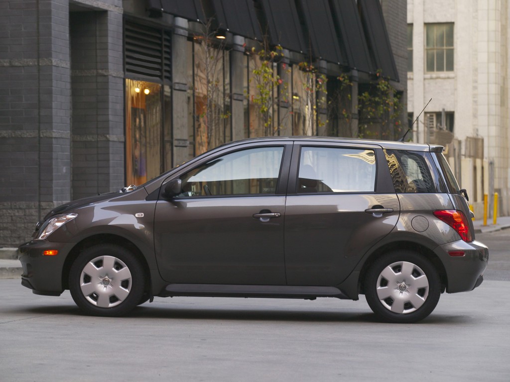 Scion Xa photo 8