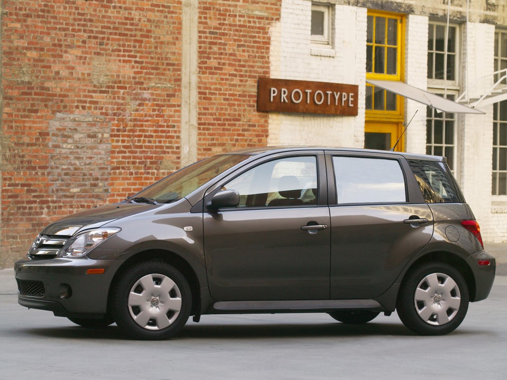 Scion Xa photo 9