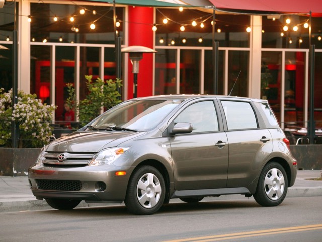 Scion Xa photo 2