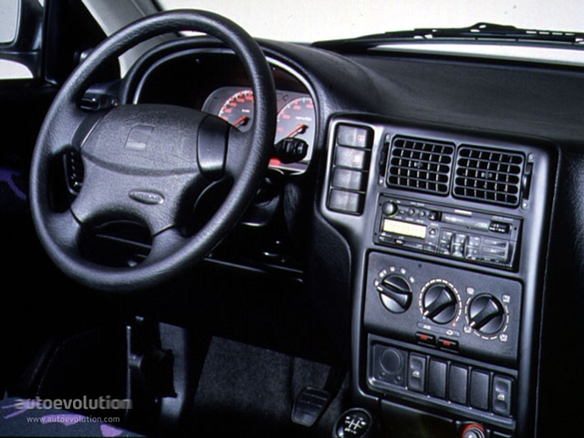 Seat Cordoba Vario photo 8