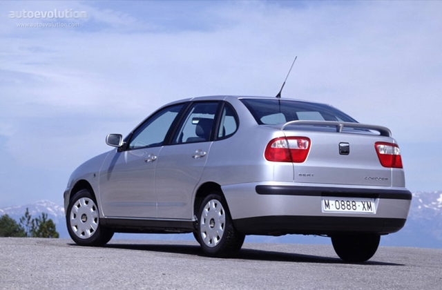 Seat Cordoba photo 3