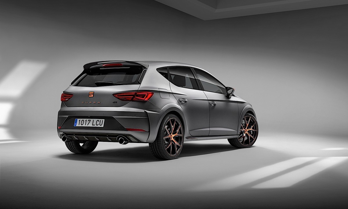 Seat SEAT Leon Cupra R 2.0 MT 6MT (243 HP)