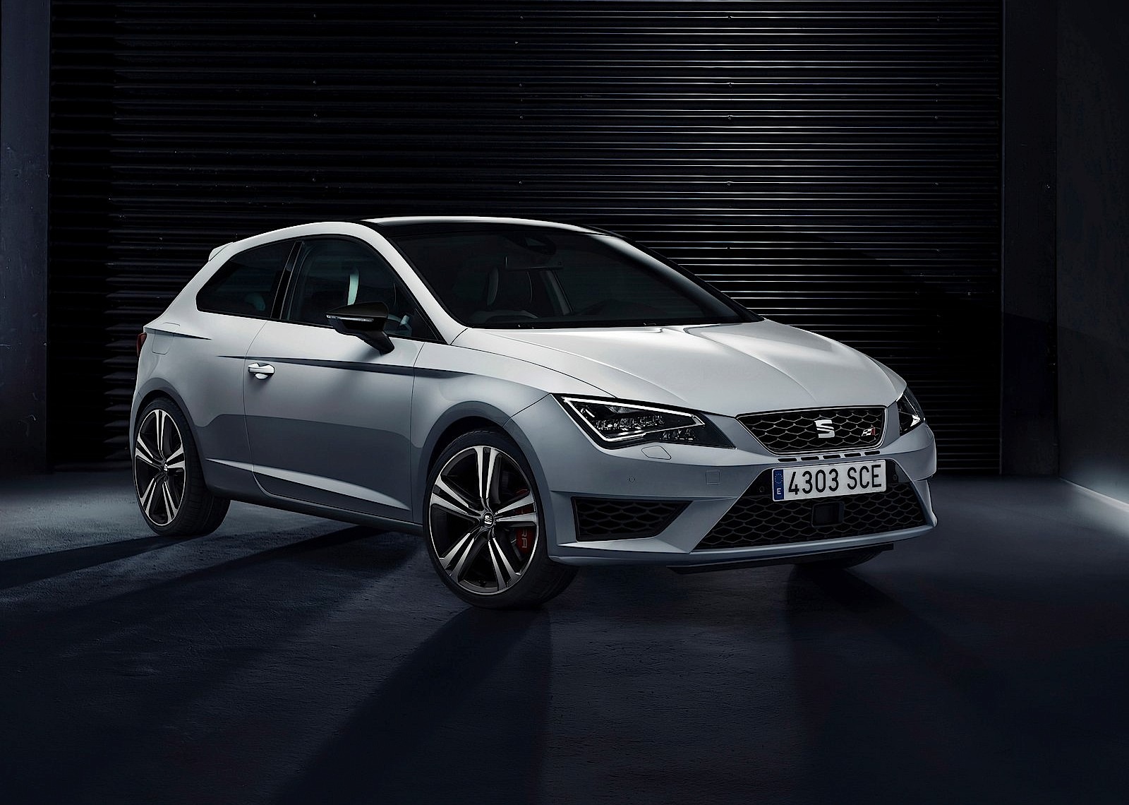 Seat Leon Cupra photo 4