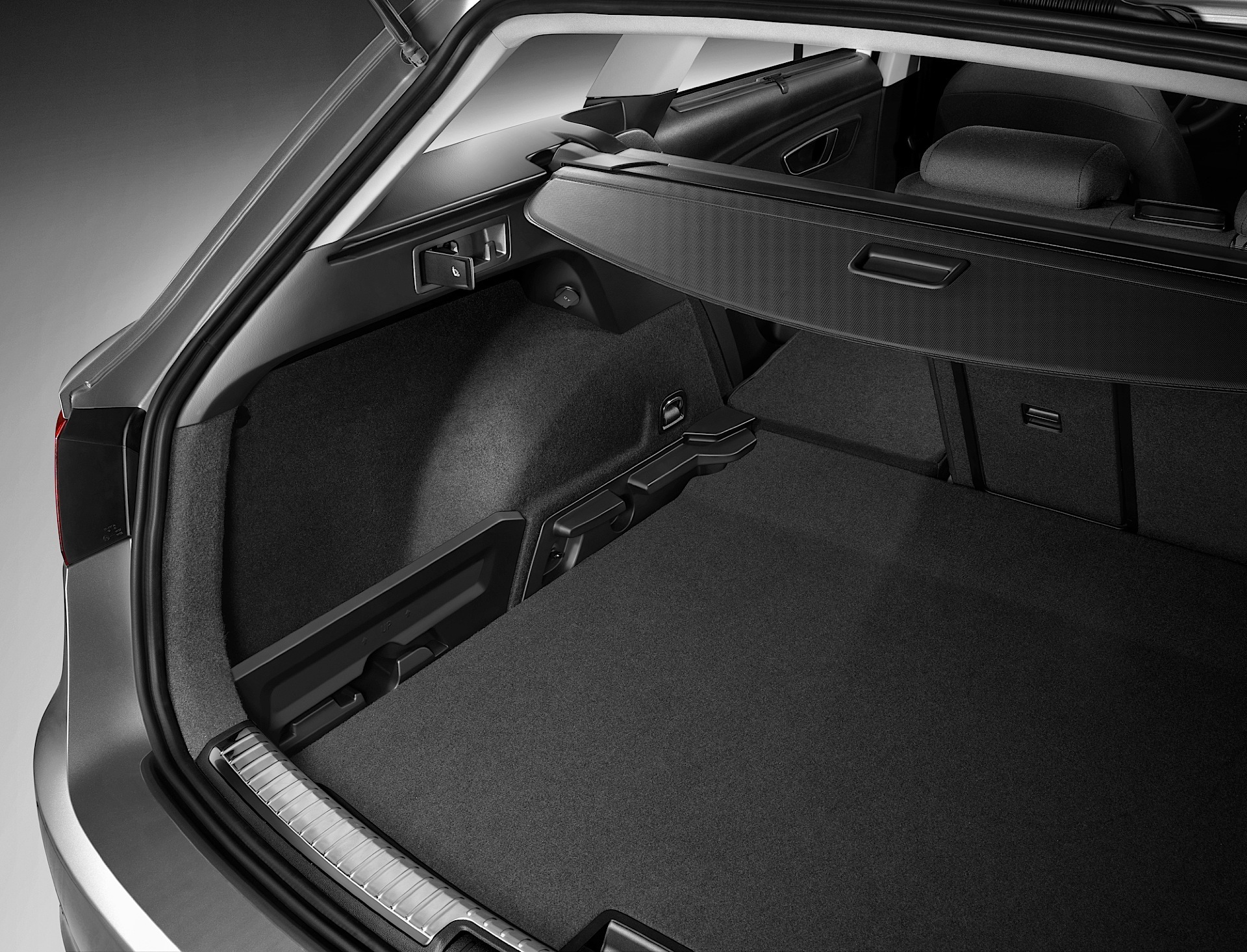 Seat Leon St Estate photo 25