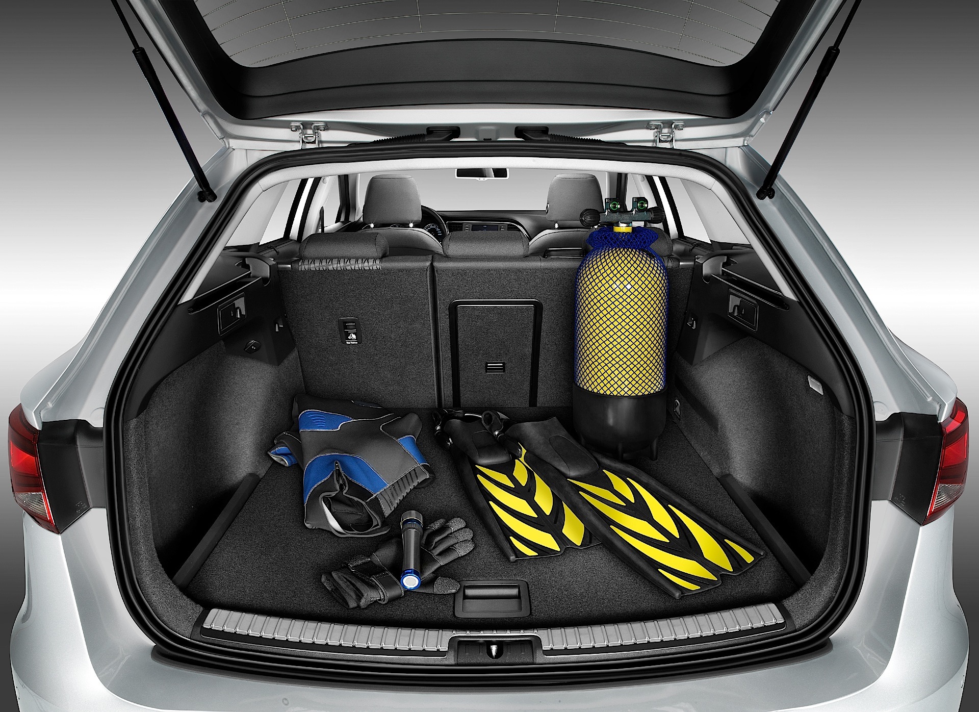 Seat Leon St Estate photo 21