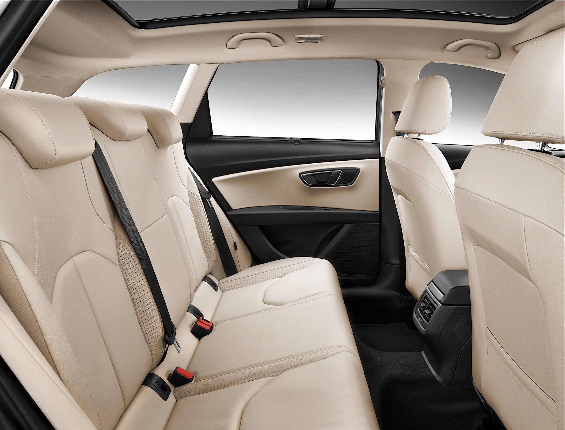 Seat Leon St Estate photo 23