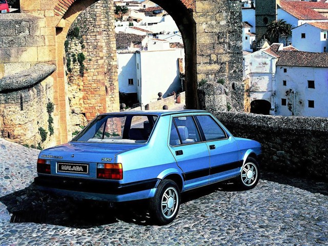 Seat Malaga photo 8