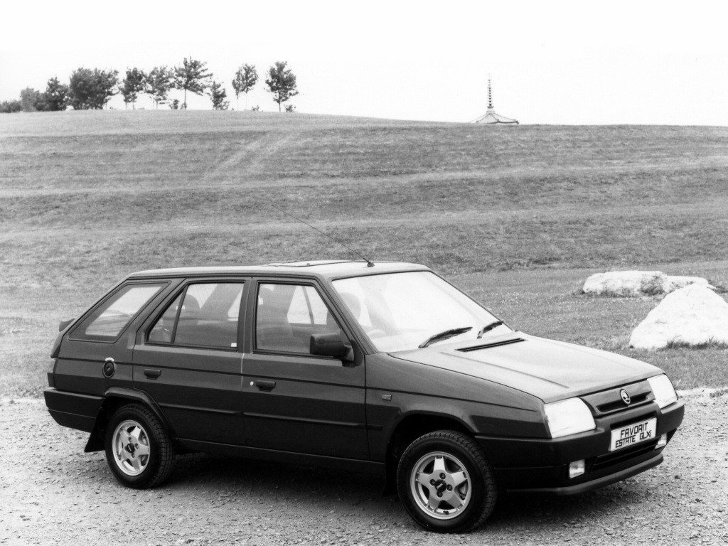 Skoda Favorit Estate photo 4