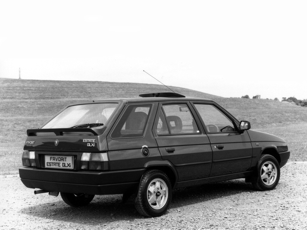 Skoda Favorit Estate photo 5
