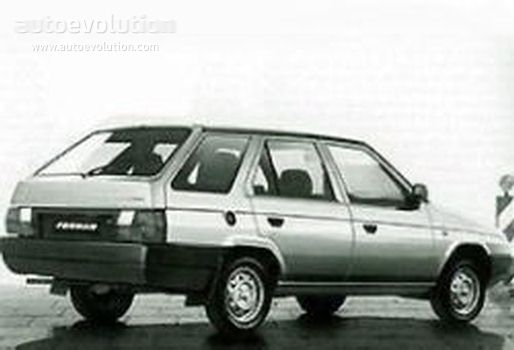 Skoda Favorit Estate photo 3