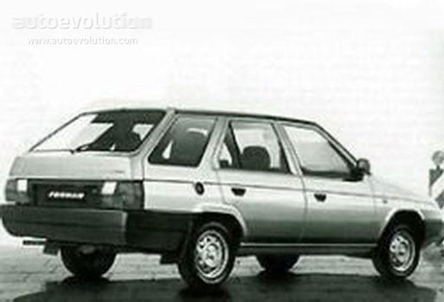 Skoda Favorit Estate photo 3