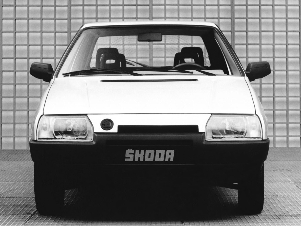Skoda Favorit photo 9