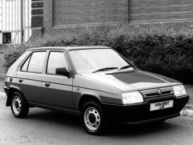 Skoda Favorit foto 3