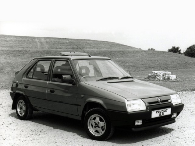Skoda Favorit foto 5