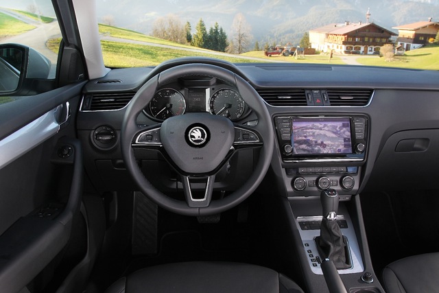 Skoda Octavia Combi 4X4 photo 14
