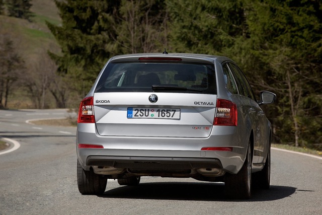 Skoda Octavia Combi 4X4 photo 7