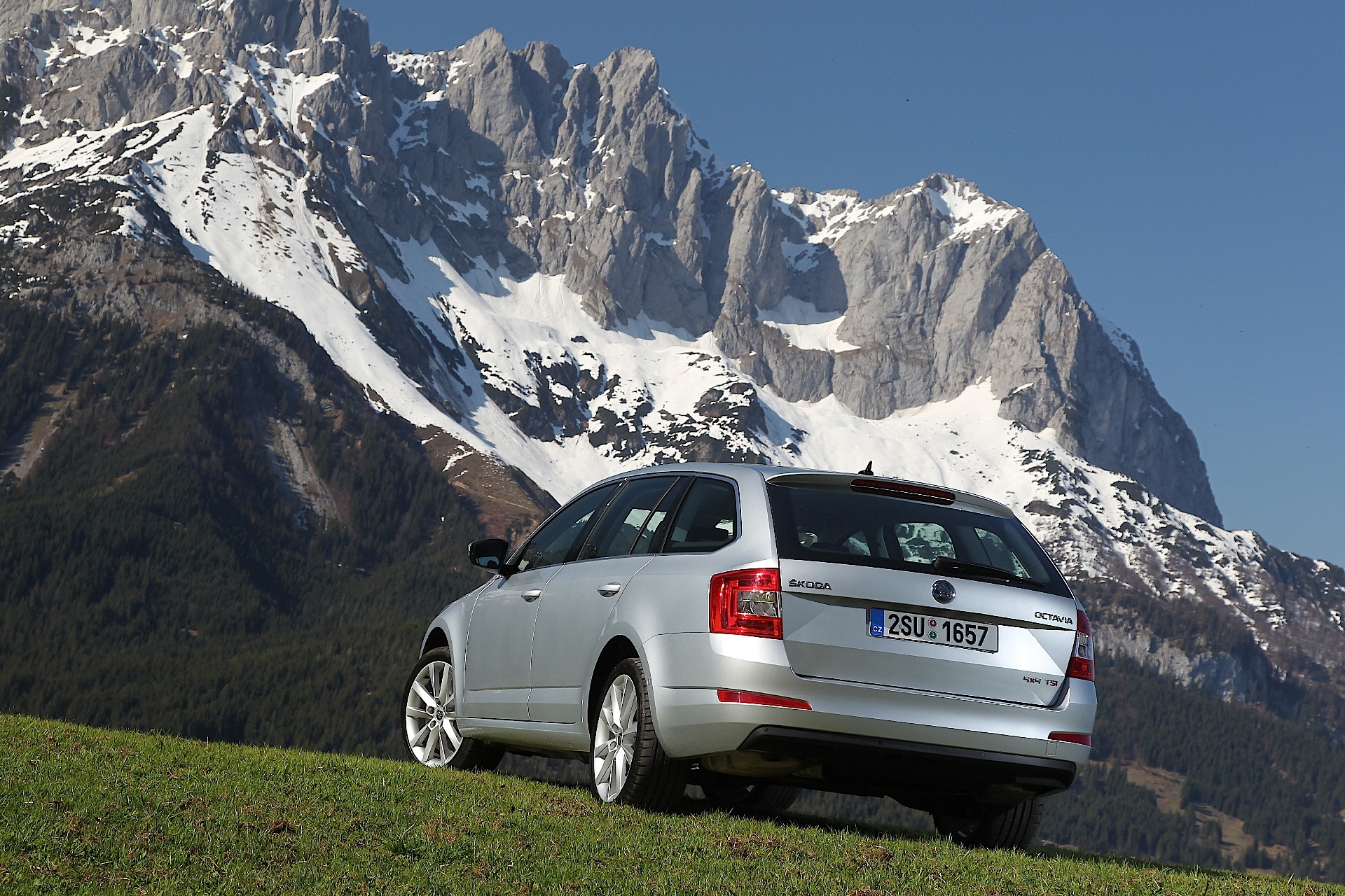Skoda Octavia Combi 4X4 photo 2