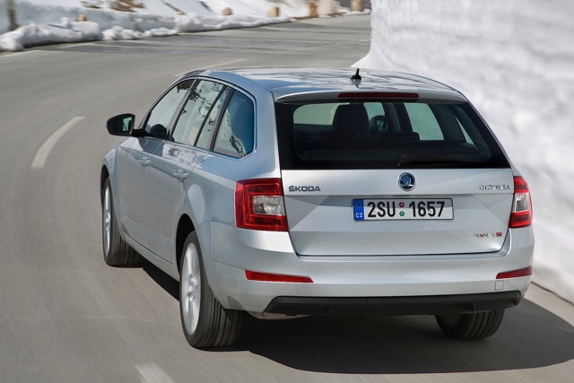 Skoda Octavia Combi 4X4 photo 3