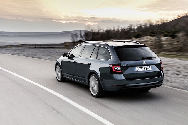 Skoda Octavia Combi 4X4 photo 13