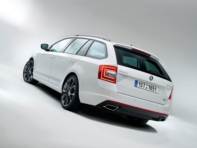 Skoda Octavia Combi Rs photo 8