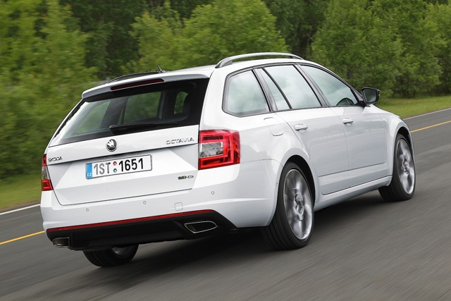 Skoda Octavia Combi Rs photo 14