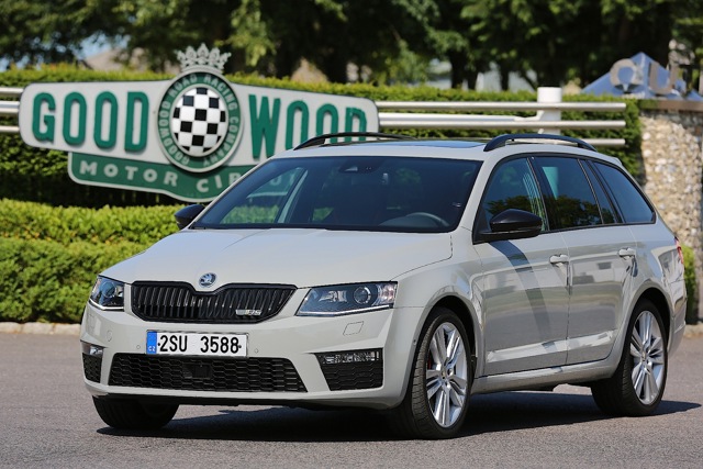 Skoda Octavia Combi Rs photo 30