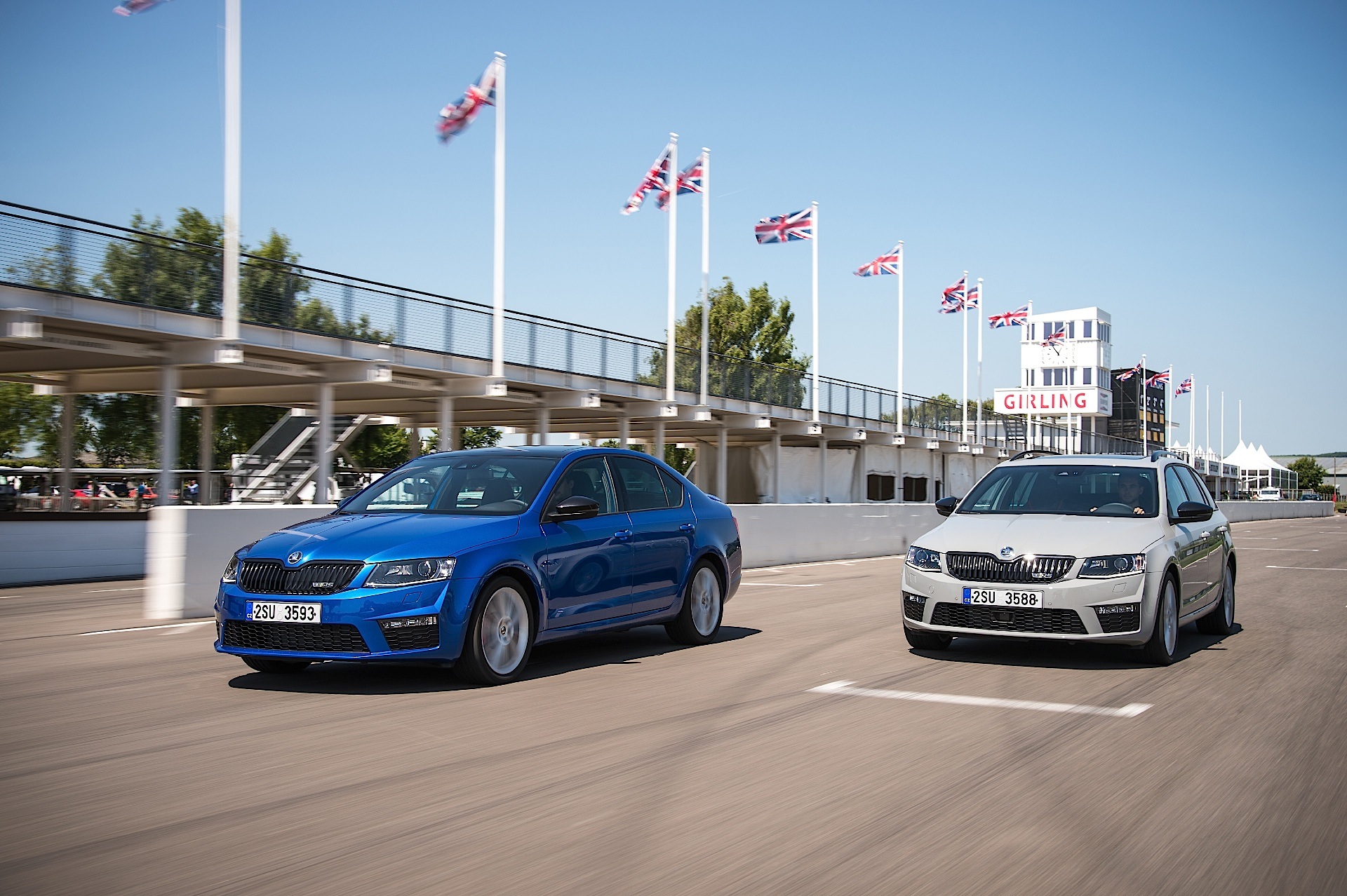 Skoda Octavia Combi Rs photo 34
