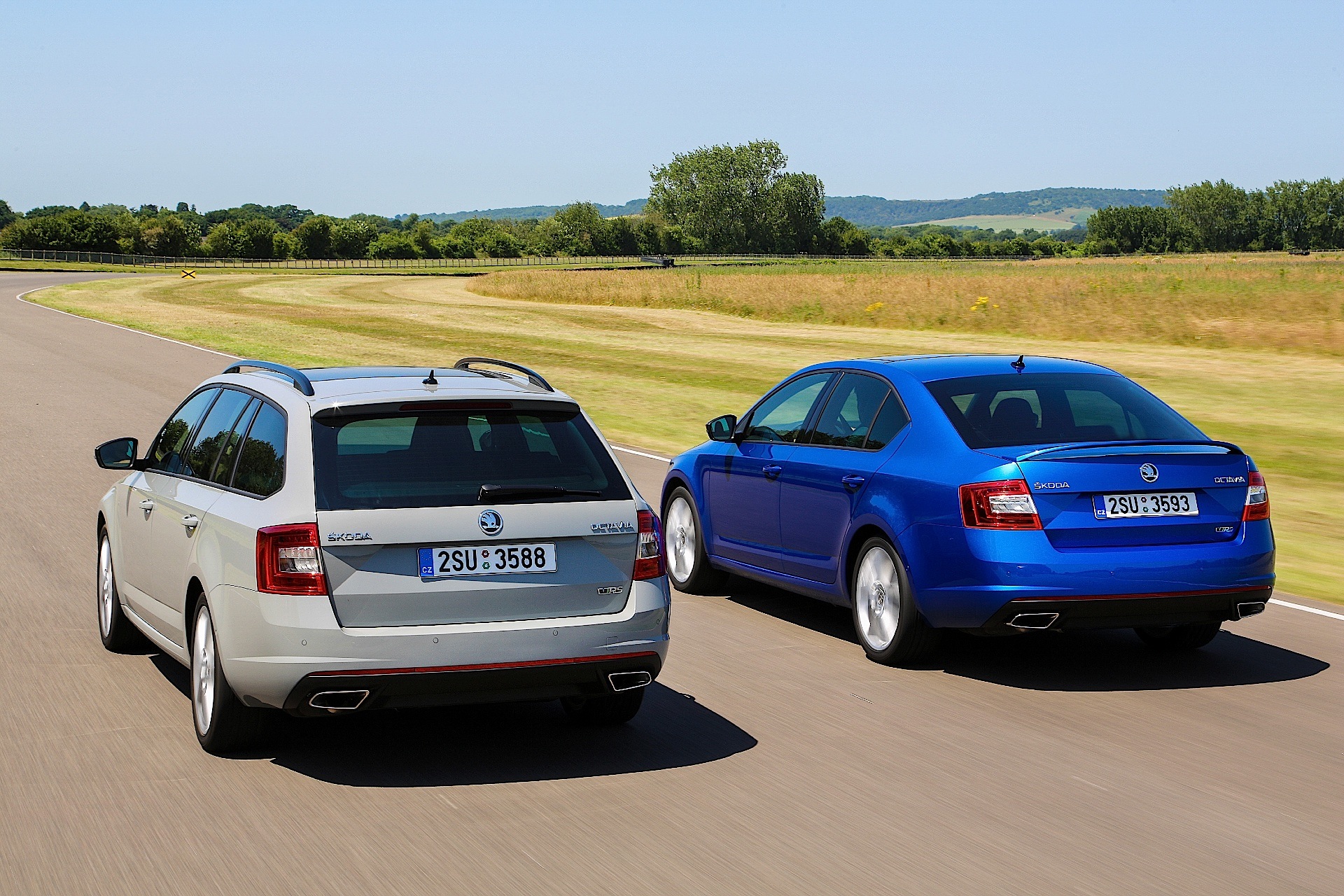 Skoda Octavia Combi Rs photo 38