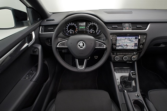 Skoda Octavia Combi Rs photo 43