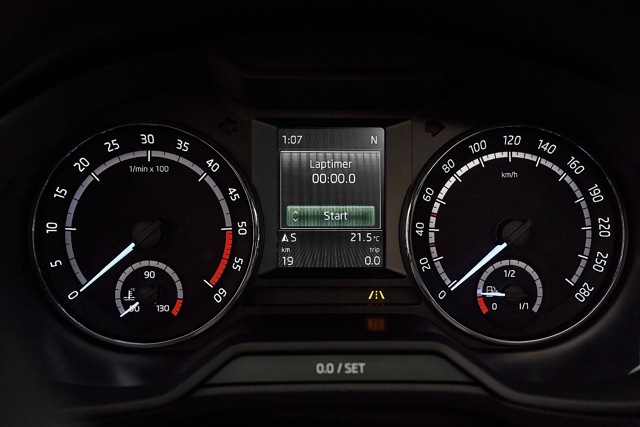 Skoda Octavia Combi Rs photo 44