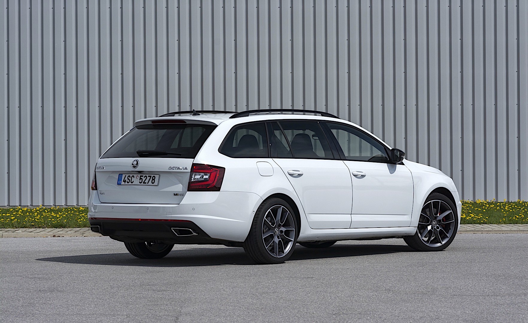 Skoda Octavia Combi Rs photo 9