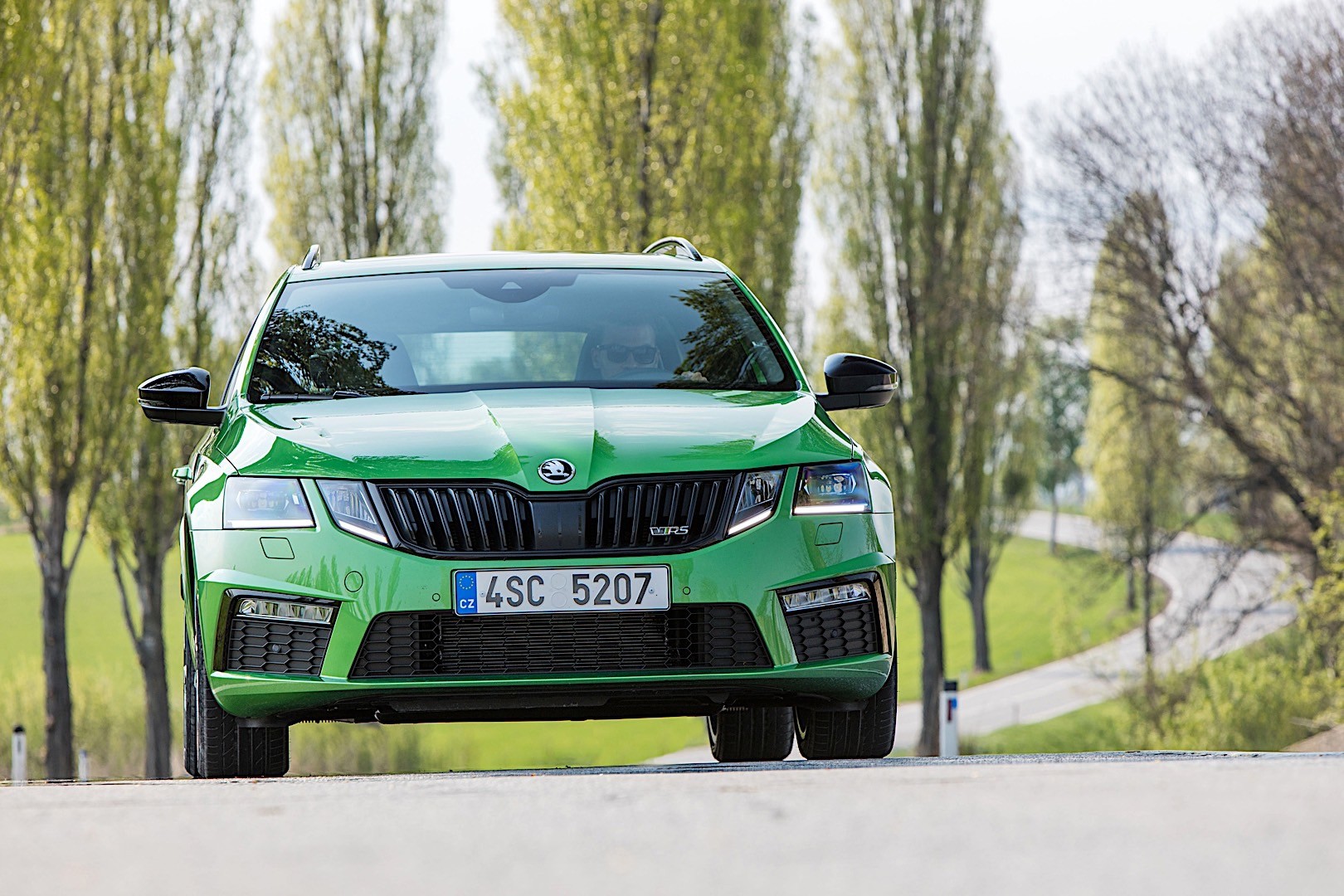 Skoda Octavia Combi Rs photo 21