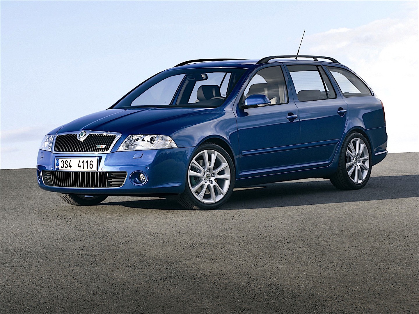 Skoda Octavia Combi Rs photo 30