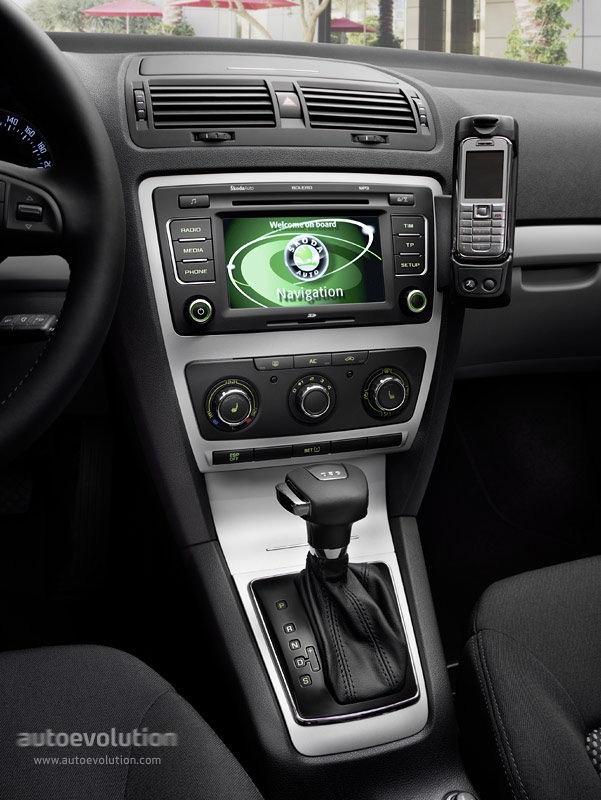 Skoda Octavia Combi photo 20