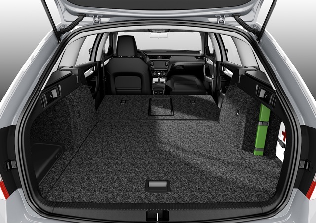 Skoda Octavia Combi photo 18