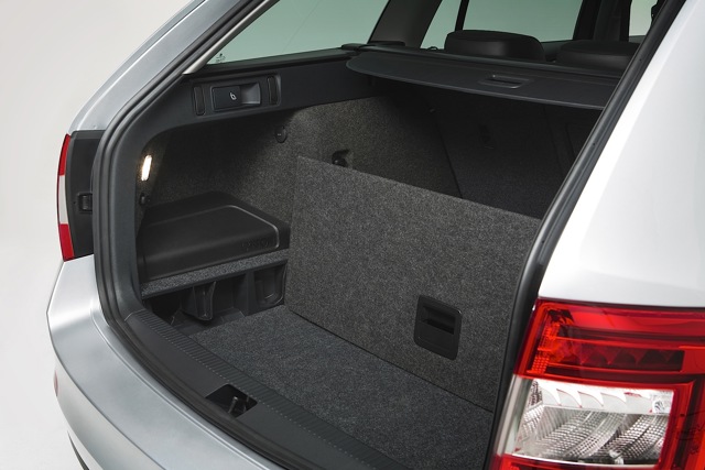 Skoda Octavia Combi photo 21