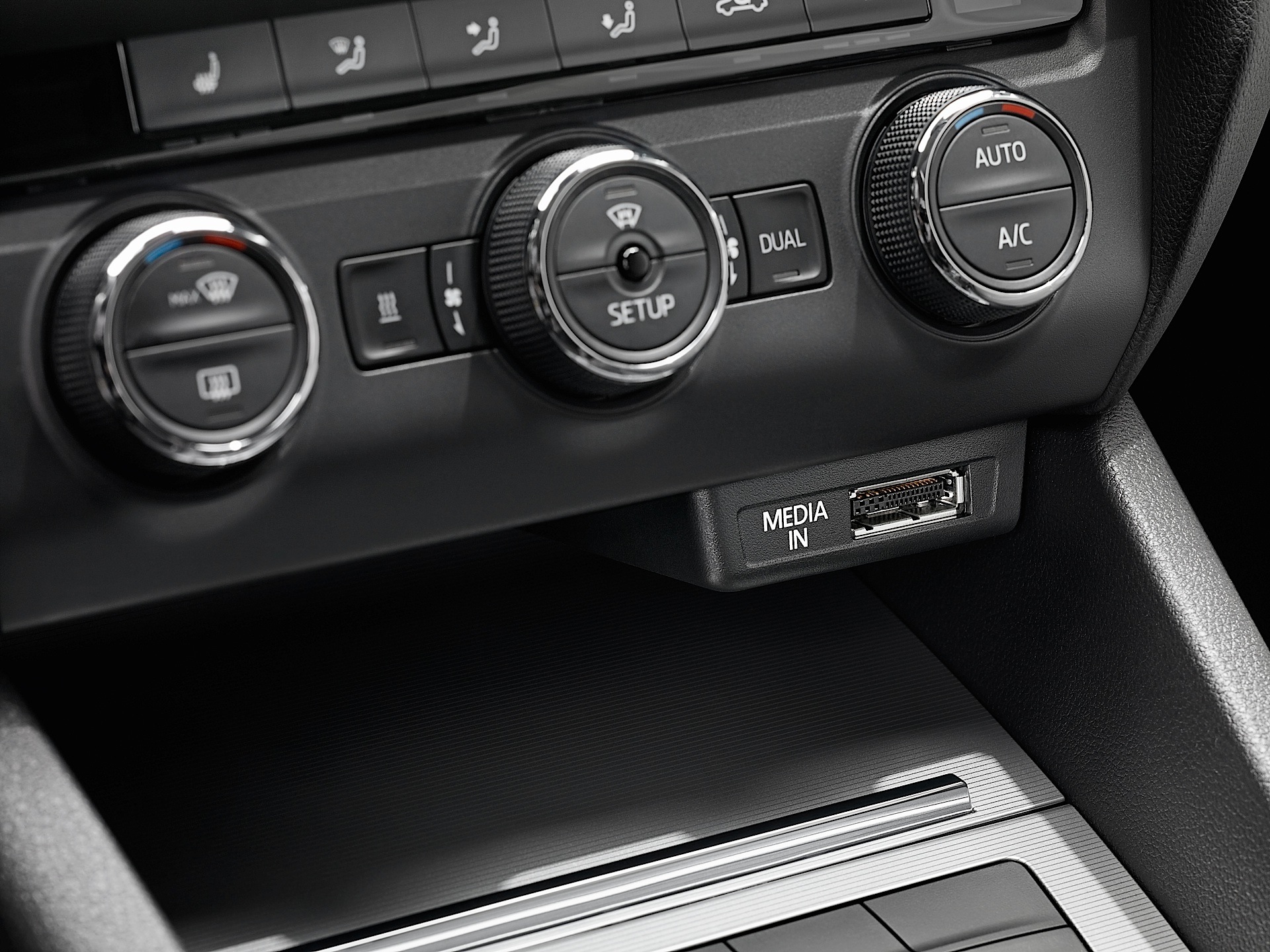 Skoda Octavia Combi photo 28