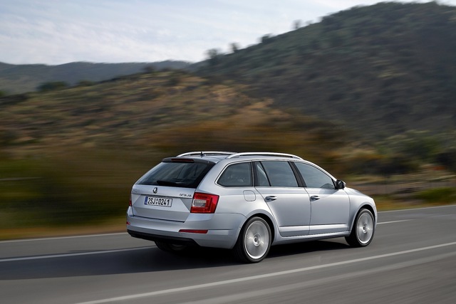Skoda Octavia Combi photo 7