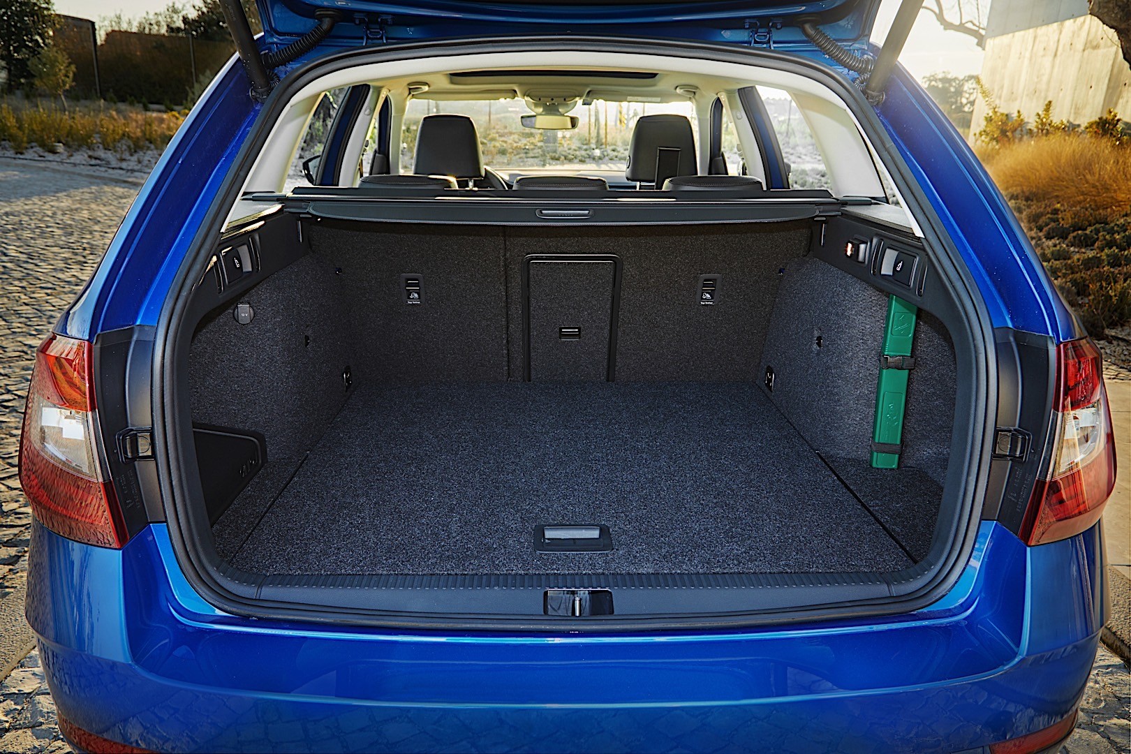 Skoda Octavia Combi photo 24