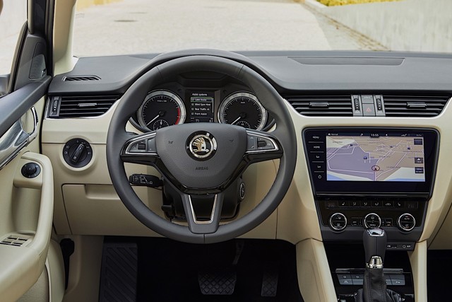 Skoda Octavia Combi photo 33