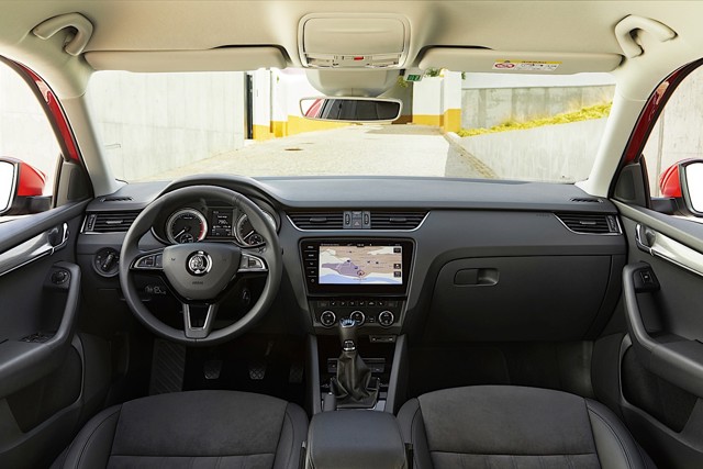 Skoda Octavia Combi photo 36