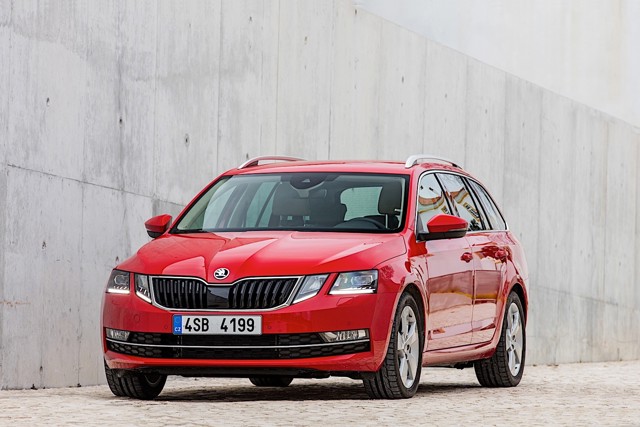 Skoda Octavia Combi photo 15