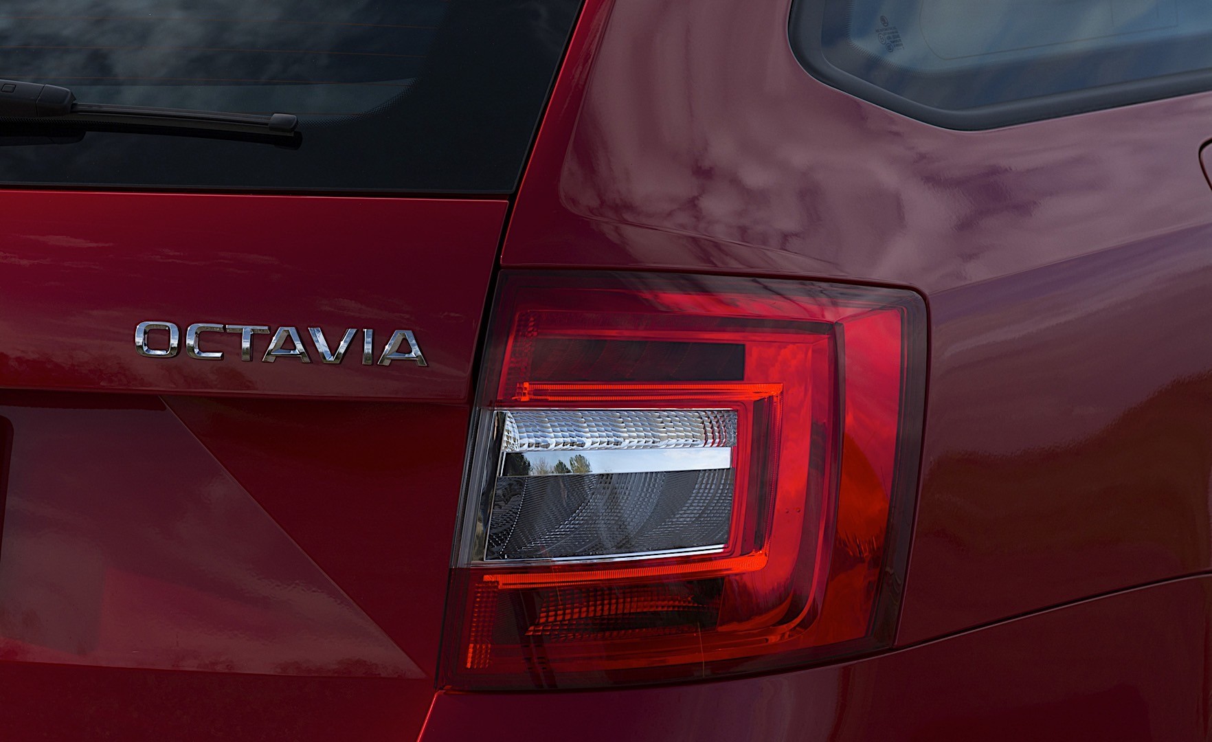 Skoda Octavia Combi photo 16