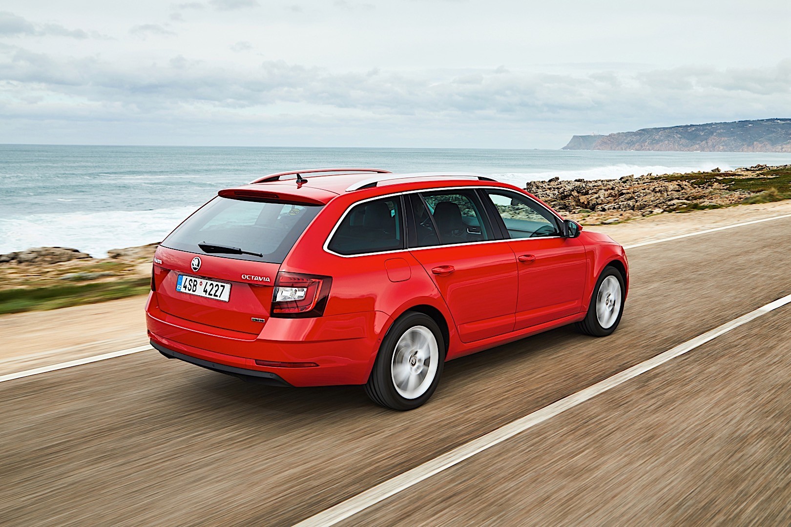 Skoda Octavia Combi photo 21