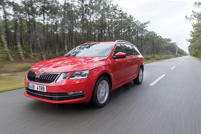 Skoda Octavia Combi photo 23